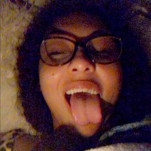 Meet your Posher, Kim